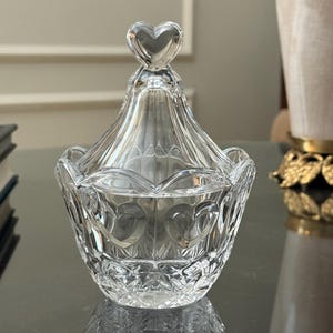 Fifth Avenue Crystal &quot;Cherish&quot; Candy Dish, Trinket Dish with Heart Lid