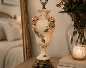 Rare 1960s Underwriting Laboratories Lamp with 3 Dimentional Roses