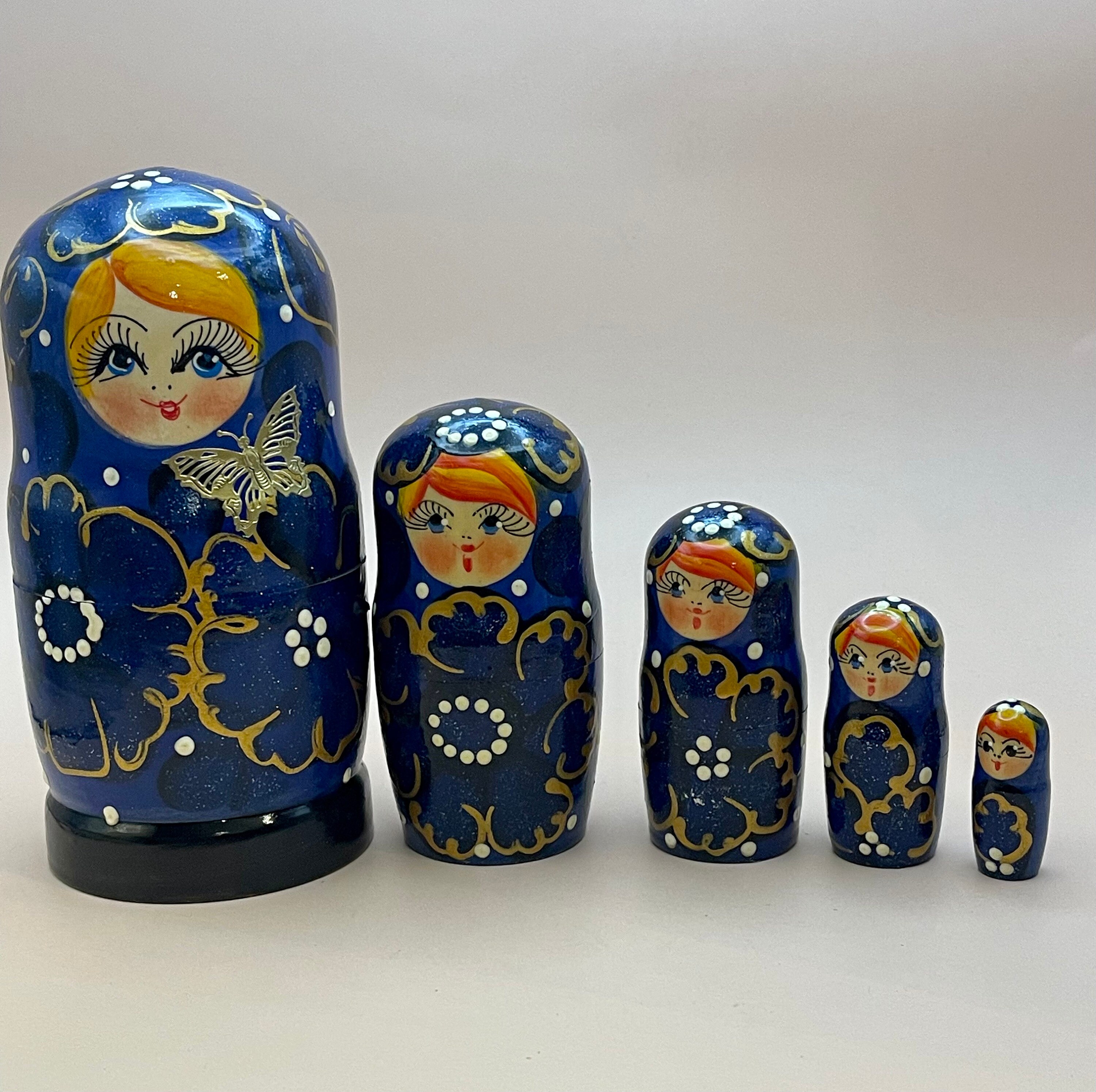 マトリョーシカ 木製入れ子人形 ~ ロシア、ネイビーブルーデザイン