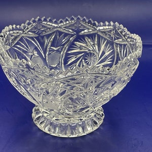 Footed Pinwheel Star Pattern Lead Crystal Bowl