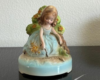 Josef Originals 'Love Letters' Figurine – Vintage Musical Music Box