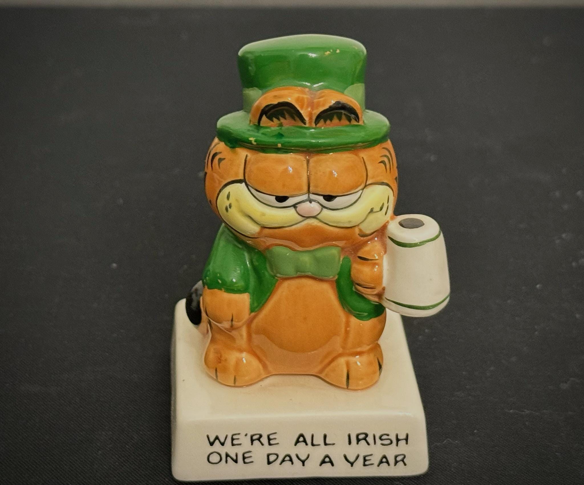 Garfield statue - Etsy 日本