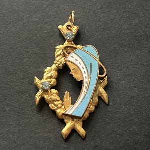 Vintage Religious Virgin Mary Brooch, Blue Rhinestone Accents, Gold Base and Blue Enamel Virgin Mary in the Center, Vintage Religious Brooch