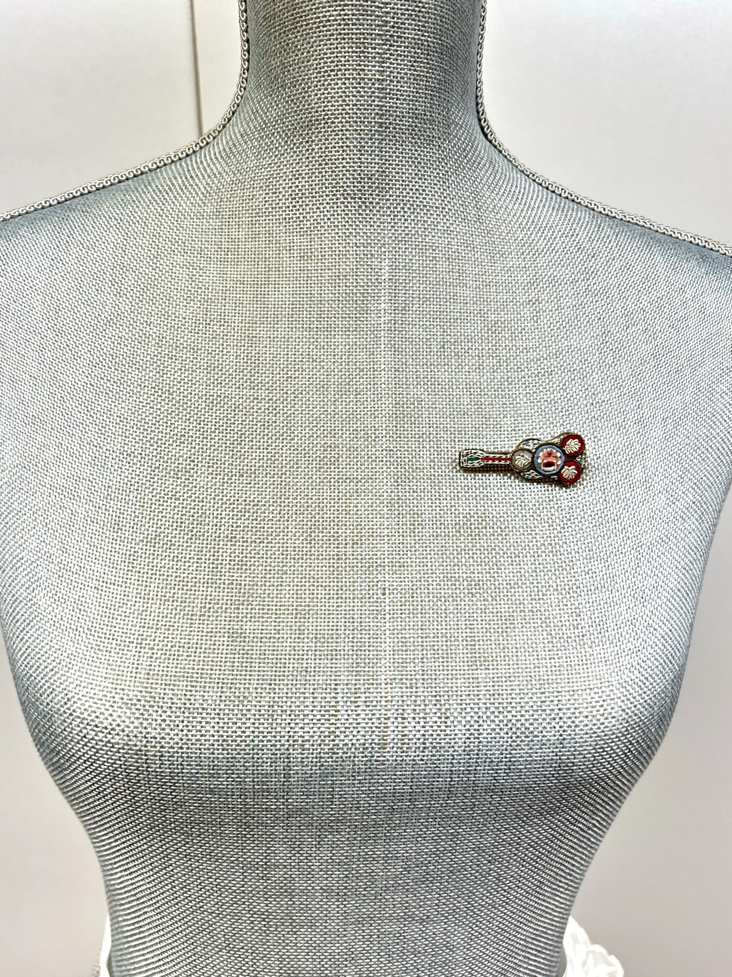 Broche Vintage Guitare Micro Mosaïque - Modèle N645 - Bijou Rétro