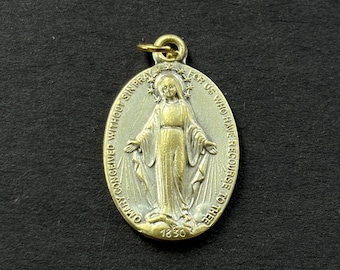 A Vintage Miraculous Mary Medal, Immaculate Mary Medal, Silver Plate Over Brass, Vintage Catholic Pendant