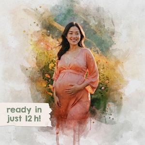 Op de afbeelding: Een zwangere vrouw in een perzikkleurige jurk staat in een bloemenveld. De afbeelding heeft een aquareleffect en de tekst "ready in just 12 h!" staat op een gescheurd papiertje in de linkerbenedenhoek.