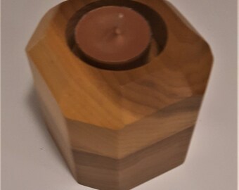 Octagon tea light holder.    Limited to current stock. this item is being discontinued.