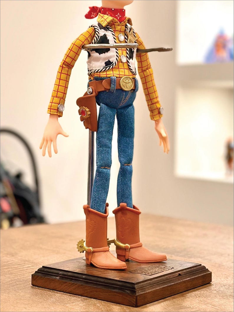 Base de madera maciza para el Sheriff Woody / Soporte para figura de vaquero de juguete de tamaño real / Base de exhibición para coleccionistas imagen 4