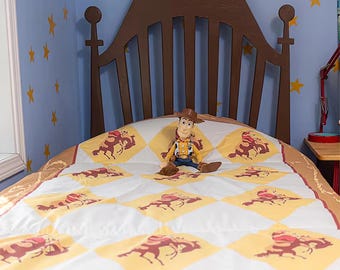 Edredón de algodón y poliéster de Toy Story Woody / Ropa de cama de vaquero del oeste / Manta réplica de la habitación de Andy de Pixar / Para guardería infantil (tamaños individual, matrimonial, queen y king)