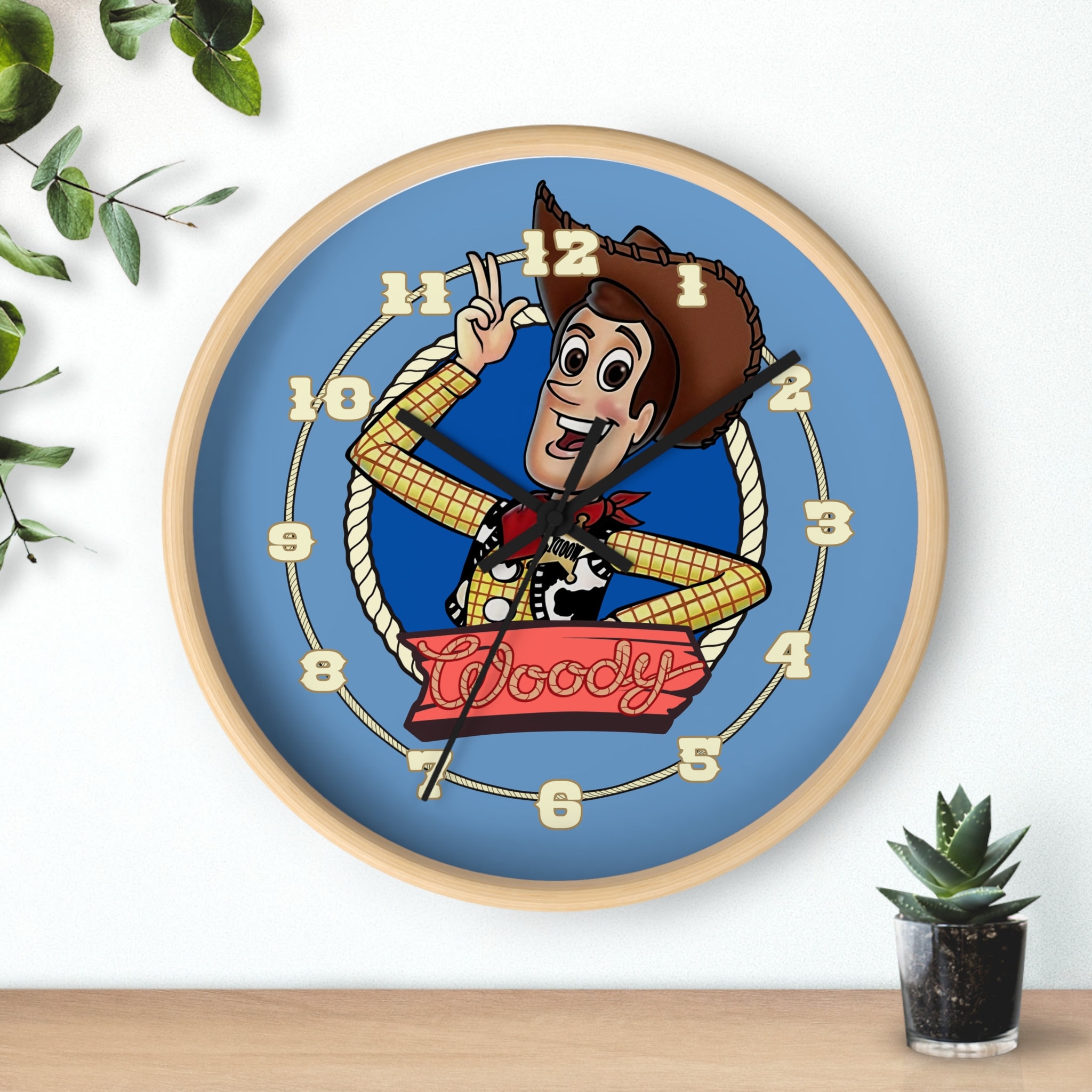 トイストーリー　ウッディズ　ラウンドアップ　掛け時計 ウッディのラウンドアップ木製壁掛け時計：トイ・ストーリー