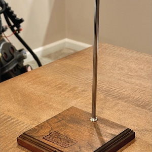 Base de madera maciza para el Sheriff Woody / Soporte para figura de vaquero de juguete de tamaño real / Base de exhibición para coleccionistas imagen 7
