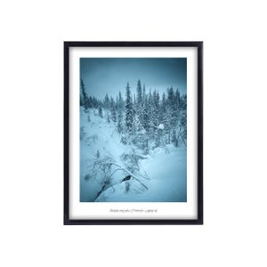 Finnland Lappland Premium Poster, Wall Art Prints, Wandbilder Wohnzimmer und Schlafzimmer, Wanddeko, Fotoposter Naturmotive Wald und Winter