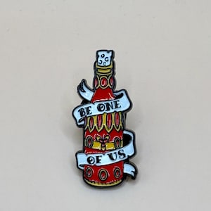 Vampire inspired enamel pins – Horror Movie Collectible – Vampire Aesthetic Pins – Cult Classic 80s Goth Gifts Bottle