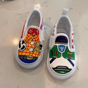 Op maat beschilderde bestelwagens, canvasschoenen, Toy Story Buzz en Woody Boys-peuterschoenen