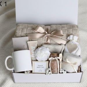 Abbraccio in una scatola, regalo di incoraggiamento, set regalo per la mamma, scatola regalo Hygee, scatola pensando a te, pacchetto di cura accogliente, cestino per la cura di sé, scatola regalo coperta