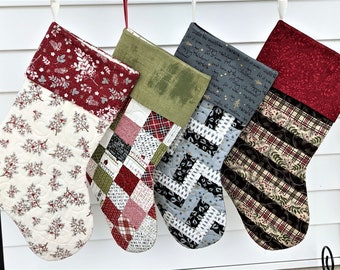 Gewatteerd pdf-kerstsokpatroon met vier ontwerpen! PDF-download: quilt-naaipatroon