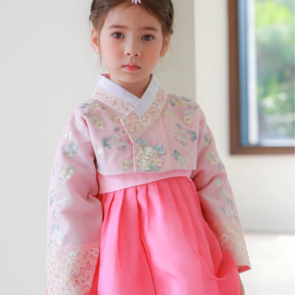 FREE SHIPPING | Korean Hanbok Dress 1 Year Birthday / 2 Piece Set / Dol, 100 Day, First Birthday / Korean Traditional Costume | JoliTree