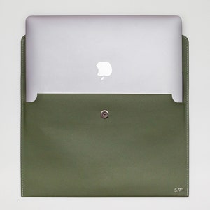 Elegante und personalisierte Laptop Hülle und Tablet Hülle für das 13 Zoll MacBook Air oder das 12,9 Zoll iPad Pro individuelles Geschenk Bild 3