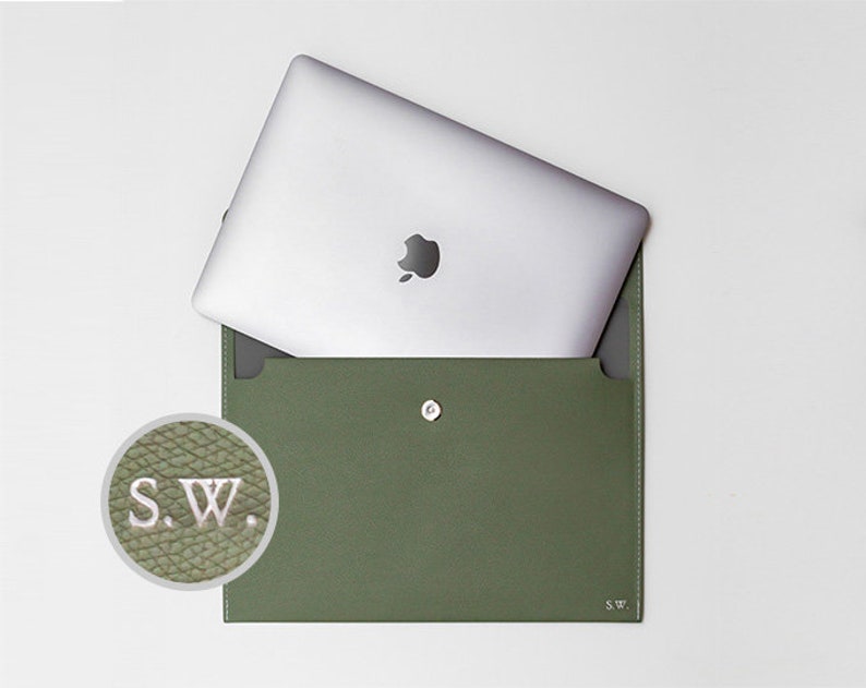 Elegante und personalisierte Laptop Hülle und Tablet Hülle für das 13 Zoll MacBook Air oder das 12,9 Zoll iPad Pro individuelles Geschenk Bild 1