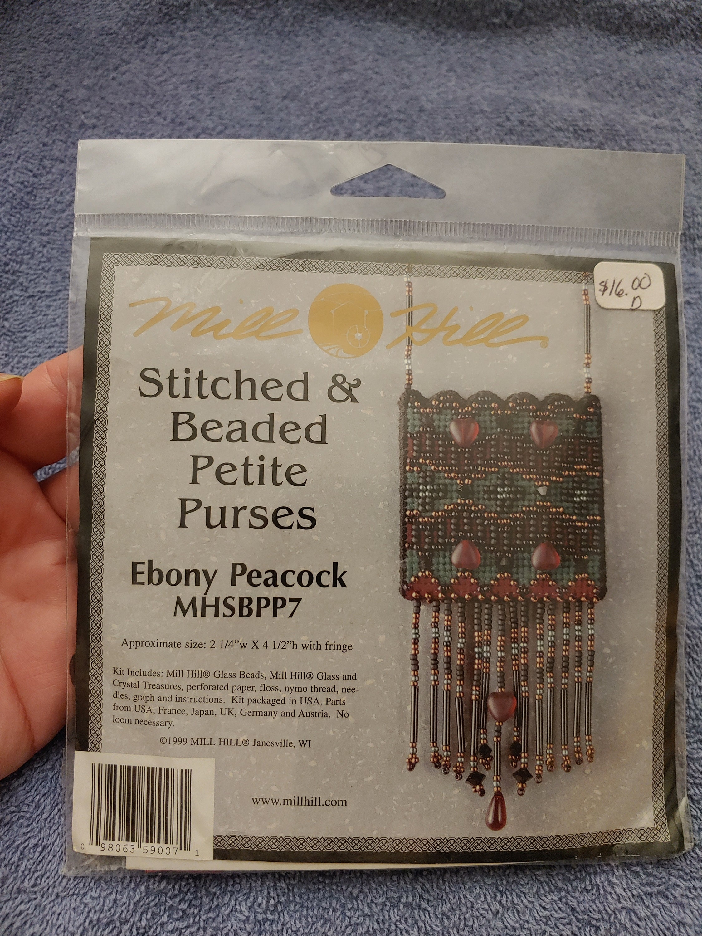 Mill Hill Pet Shoppe Cross Stitch Kit Buttons Beads MH144103