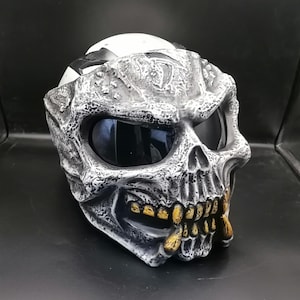 Predator Skull Motorcycle Helmet: Handmade Airbrushed Fiberglass, DOT & ECE Certified