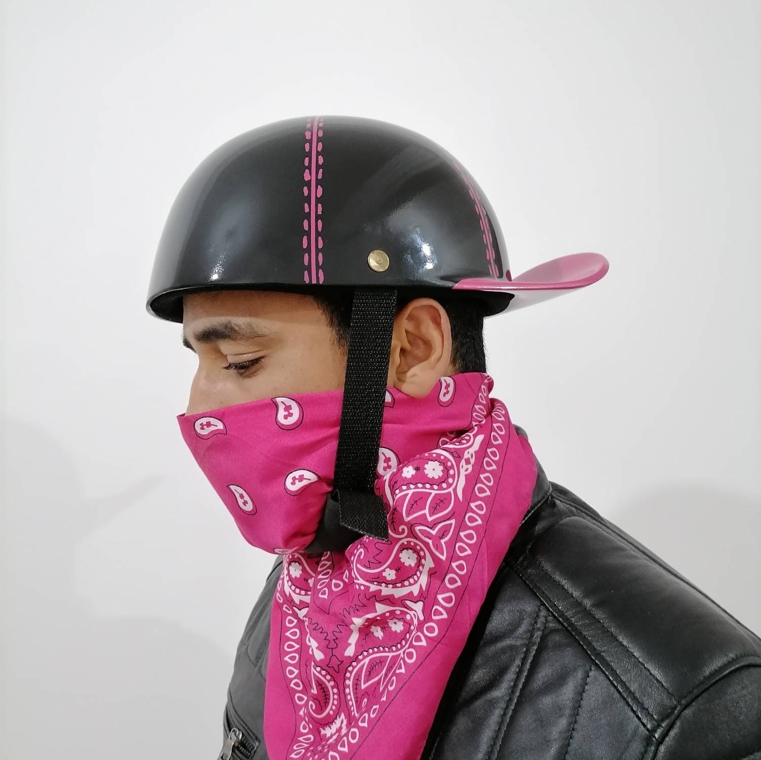 custom pink motorcycle helmet Warrior 999 HNJ with Horns & Braids Some of the key features of these pink cat ears include Predator helmet Hot Pink Alien