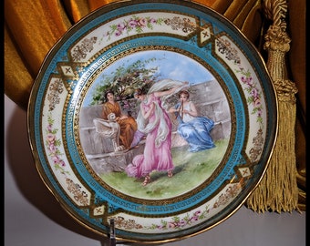 Royal Vienna Three-Toed Bowl with Allegorical Scene