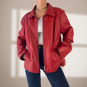Veste oversize en cuir rouge pour femme en cuir de mouton vêtement d'extérieur élégant rouge chaud classique vestes de motard rouges coupe confortable cadeau vintage