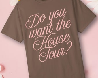 Camiseta com estampa "House Tour Graphic", em algodão macio Comfort Colors.