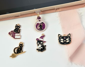Black Cat Dust Plug kindle Charm, USB-C & Lightning Port Charm, Cute Cat Enamel Charms, Kindle Accessory, Bookish Cat Charm For Girls