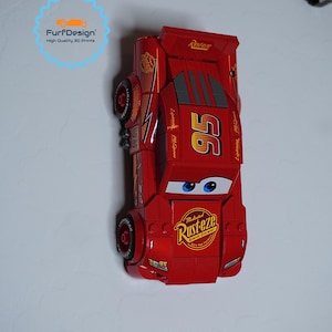 FurfDesign Wandhalterung für Speed Champions Brick Cars und Figuren; Das Original (8-Bolzen breit; 2020-Jetzt) Lightning (No Fig)