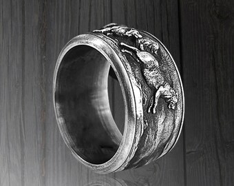 Sterling Silver Wolf Family Ring: Oxidized Nature Band