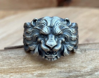 Oxidized Sterling Silver Lion Head Ring: Gothic Zodiac Jewelry