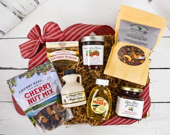 Michigan Food Gift Basket: Local Maple Syrup, Cherry Nut Mix & Honey