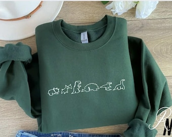 Embroidered Dinosaurs Sweatshirt, Dino Family Crewneck, Cute Dinosaurs, Saurus Sweatshirt, Dinosaurs lover Gift, Dinosaurs crewneck