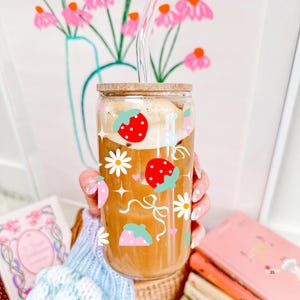 Strawberry And Flowers Cute Glass Can, Aesthetic Coffee Glass With Lid And Straw, Summer Coffee Cup, Summer Iced Coffee Glass Tumbler