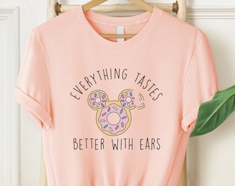 Allt smakar bättre med öron-tröja, Mickey Bar Snacks-tröja, Epcot-mat-tröja, Mickey Donut, Disney-familjesemester-tröja, komfortfärger