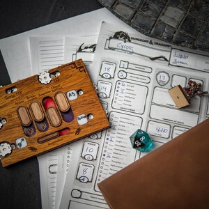 Panel de control de DnD 5e: seguimiento de acciones, HP, dados de golpe ...