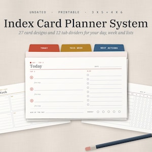 Puede incluir: Un sistema de planificaci&oacute;n de fichas imprimibles sin fecha con 27 dise&ntilde;os de tarjetas y 12 separadores. Las tarjetas incluyen un dise&ntilde;o Today con secciones Top 3 y Also, una vista This Week y una cuadr&iacute;cula de seguimiento, con un l&aacute;piz.