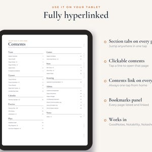 Op de afbeelding: Een digitale planner weergegeven op een tabletscherm met een inhoudspagina met secties voor Team, Games, Tryouts, Scouting, Calendar, Admin, Practice en Notes. De tekst bevat "USE IT ON YOUR TABLET", "Fully hyperlinked" en app-compatibiliteit.