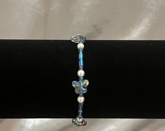 Butterfly and Pearl Stringed Bracelet, Stretchy Women Bracelet