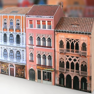 DIY afdrukbare papieren huisset van Venetië, Italië. Eenvoudige papieren gebouwen. DIY miniatuur 3D-papiermodellen knippen en plakken + kleurversie.