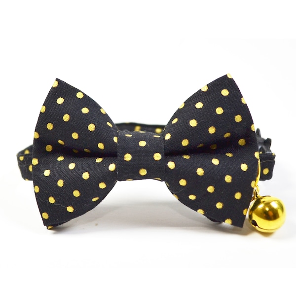 Christmas Cat Bow tie/Gold in Black Cat Collar and Bowtie, Cat Lover's Gift, Cat Mom, gold bow tie, Christmas gift, Christmas outfit