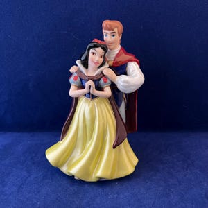 Authentic Disney Theme Park Snow White & Prince Ceramic Figurine – Collectible