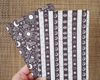 Inserto para lector electrónico Kindle místico celestial en blanco y negro