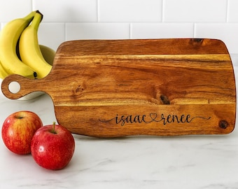 Personalised Acacia Serving Board – Laser Engraved Family Names - Express Shipping available!