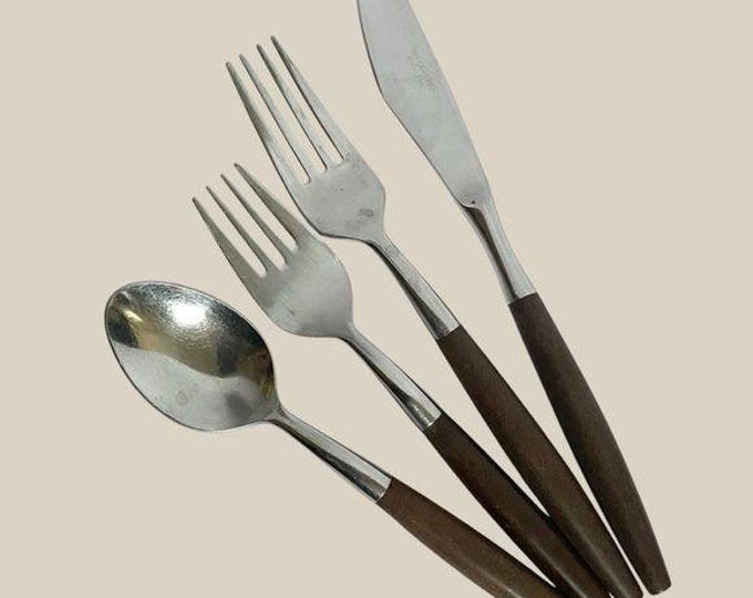 thumbnail image 2 of Vintage Hearthside HEL1 Stainless Japan Brown Bakelite Handle Flatware – Glossy Finish, Great Condition 2 of 4