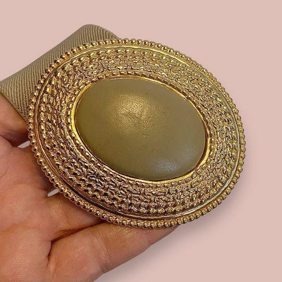 Vintage Day-lor Tan Wide Stretch Belt Gold Buckle W/ Leather  display picture 1