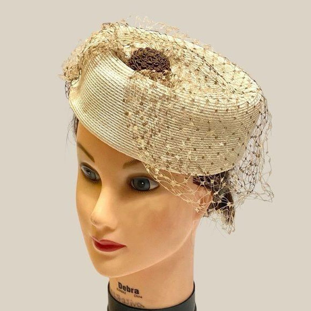 Vintage 1950s-60s Ivory Woven Pillbox Hat With Veil - Etsy display picture 2