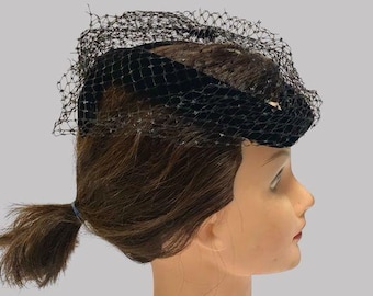 Vintage Black Velvet Ring Fascinator Hat With Butterfly  display picture 1